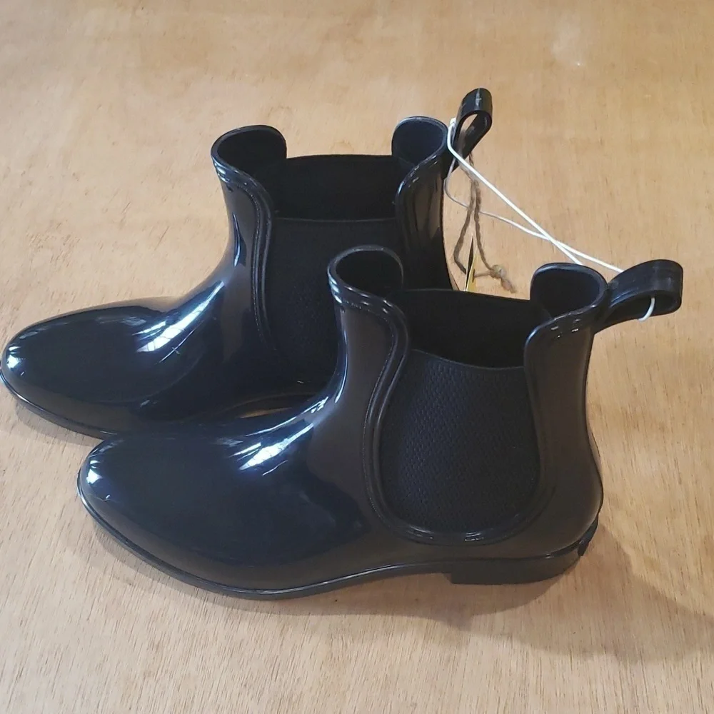 SEVEN7 Dover Short rain ankle booties nwt